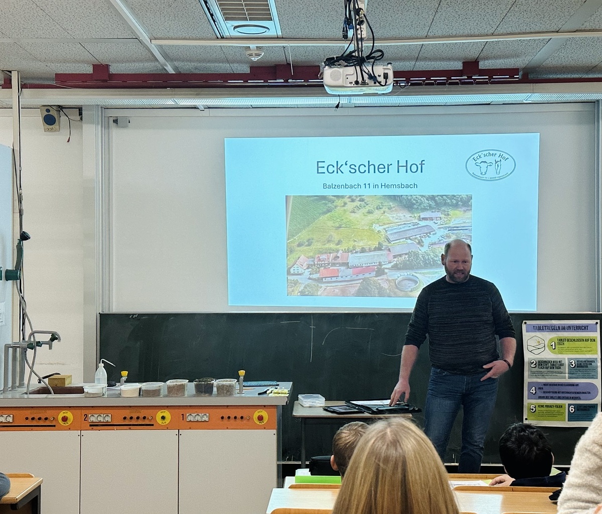 Ein echter Landwirt zu Besuch im Biounterricht